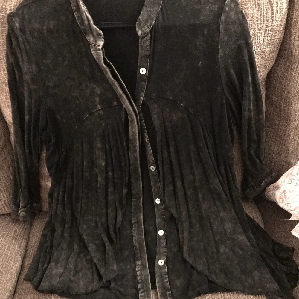 Ladies black/gray shirt